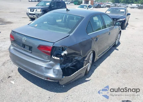 2016 Volkswagen Jetta 1.8T Sel from USA, damaged, VIN 3VWL17AJ1GM332298